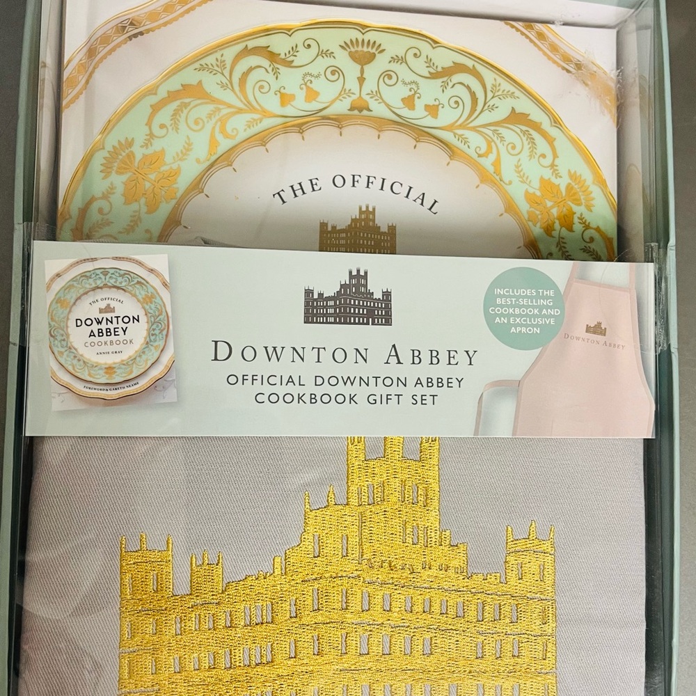 Downton Abbey Cookbook Gift Set